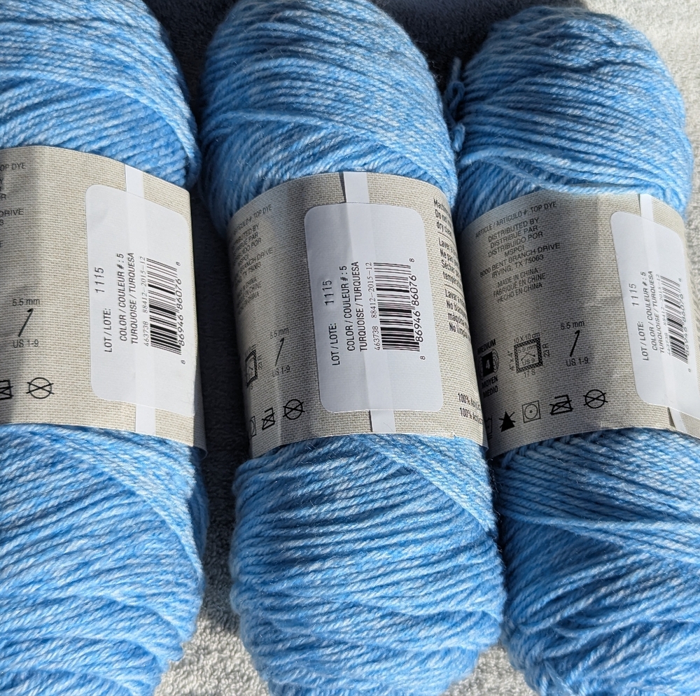 Loops And Threads Shabby Baby Blue Yarn, 3 Skiens New, Same Dye Lot - Picture 4 of 8